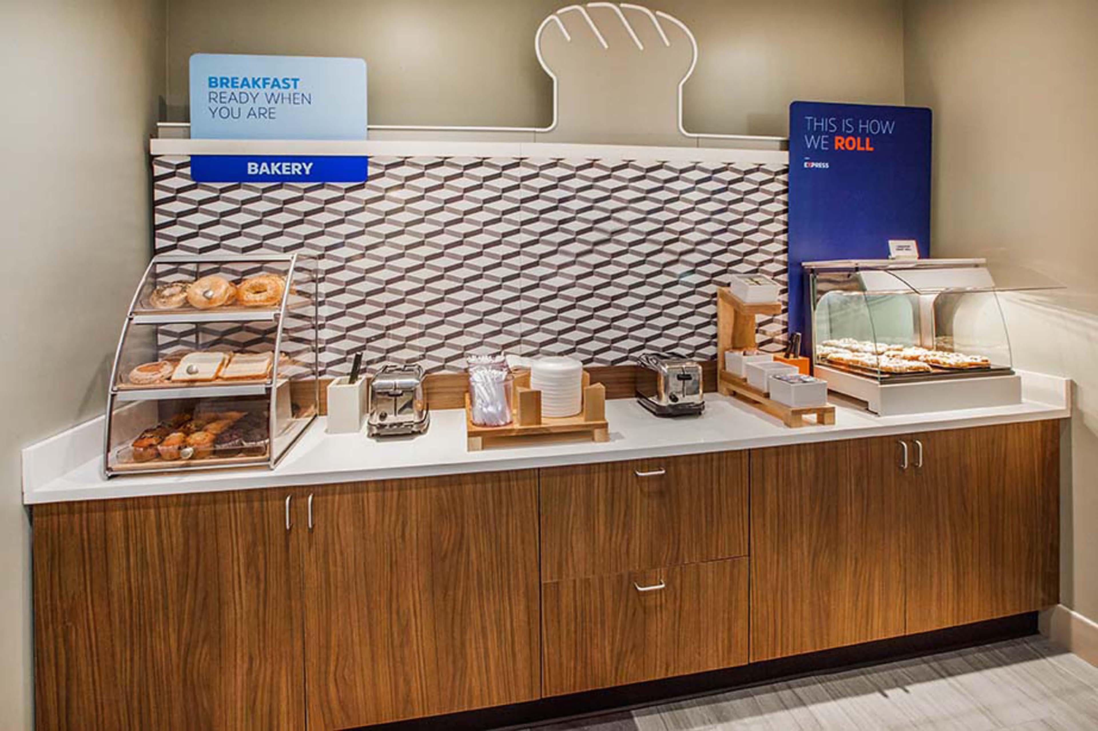 Holiday Inn Express Fargo Sw I94 Medical Center, An Ihg Hotel Luaran gambar