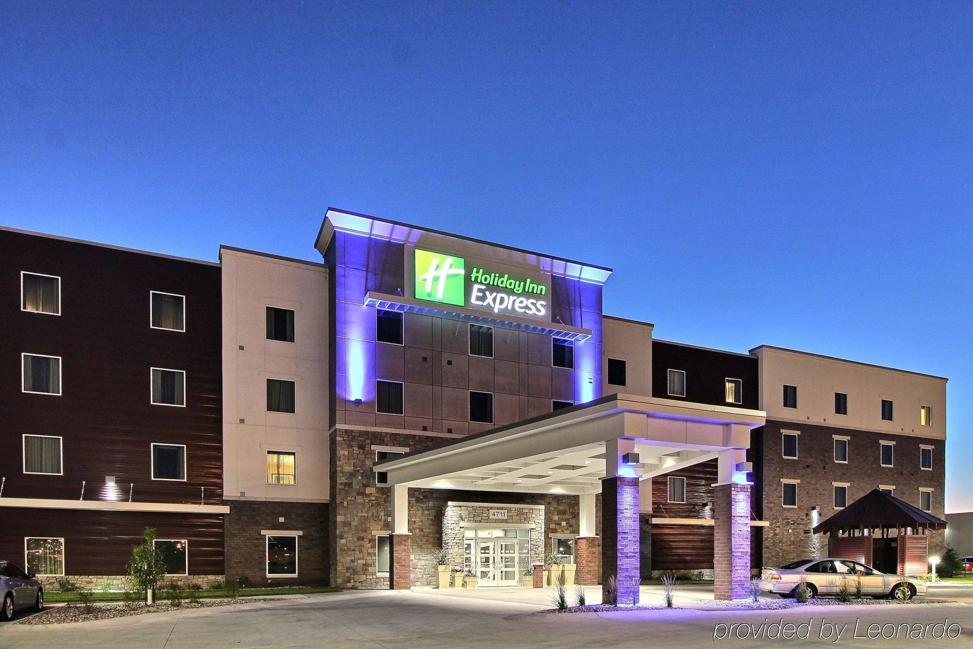Holiday Inn Express Fargo Sw I94 Medical Center, An Ihg Hotel Luaran gambar